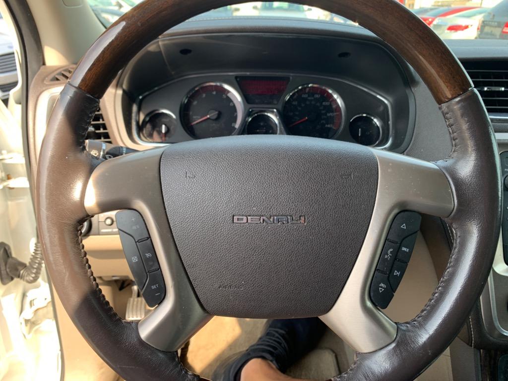 2013 GMC Acadia Denali photo