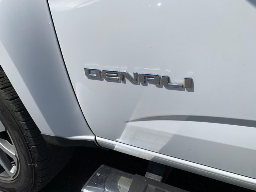 2018 GMC Canyon Denali photo