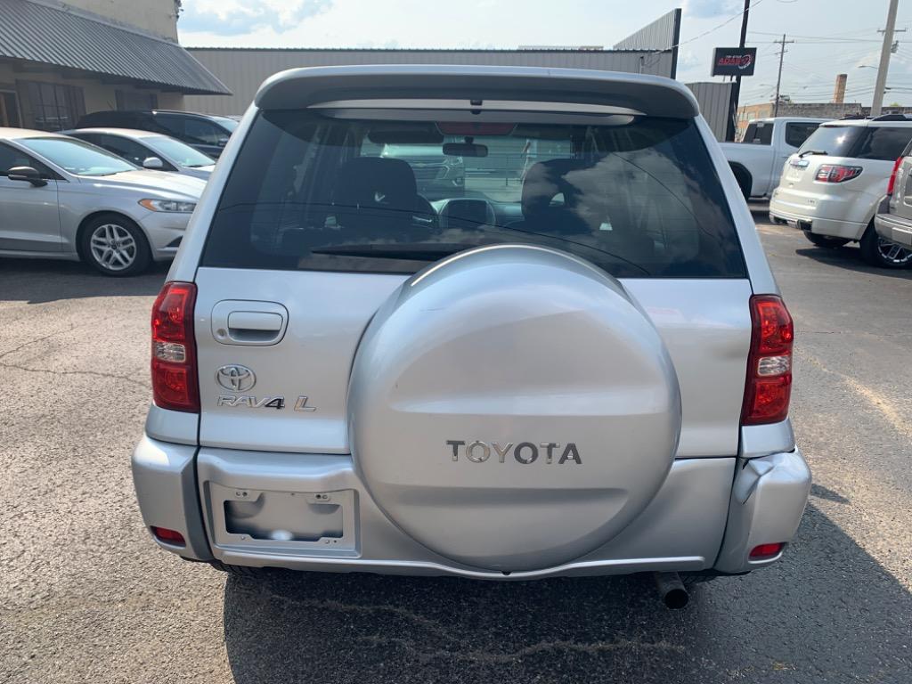 2005 Toyota RAV4 photo