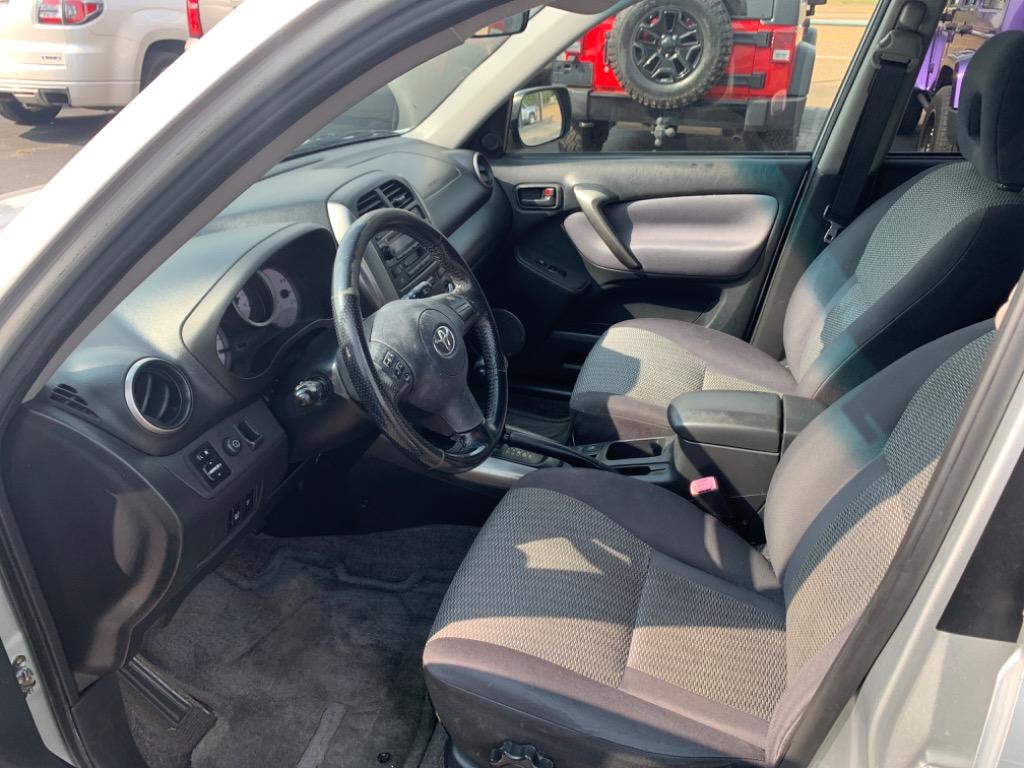 2005 Toyota RAV4 photo