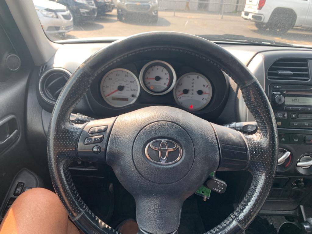 2005 Toyota RAV4 photo