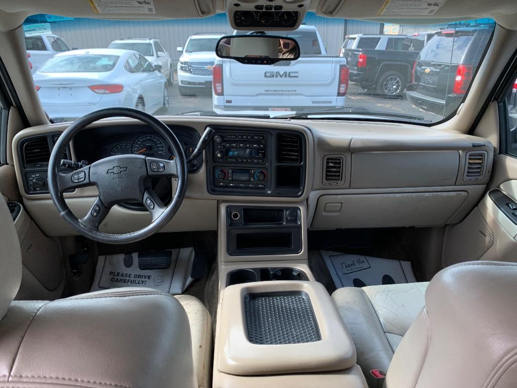 2003 Chevrolet Suburban 1500 photo