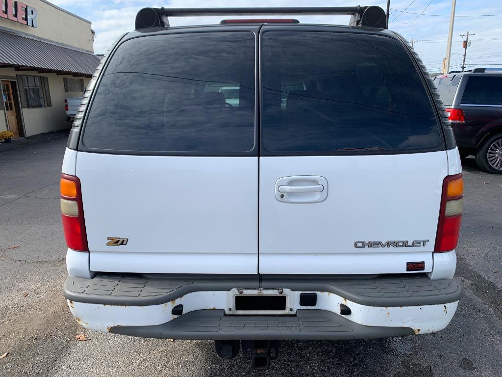 2003 Chevrolet Suburban 1500 photo