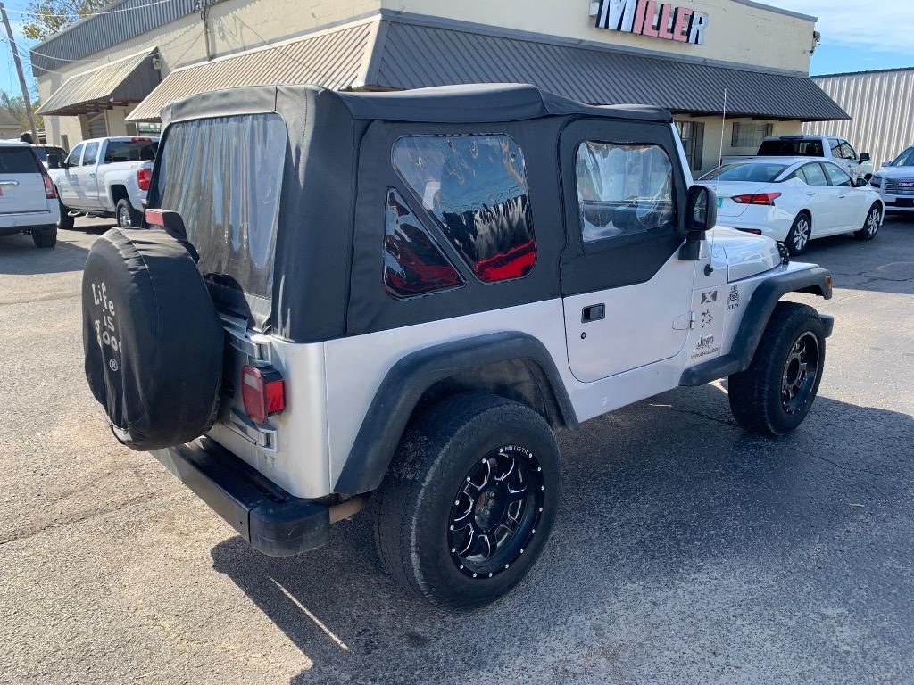 2004 Jeep Wrangler X photo