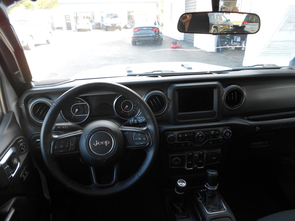 2022 Jeep Wrangler - $20,250