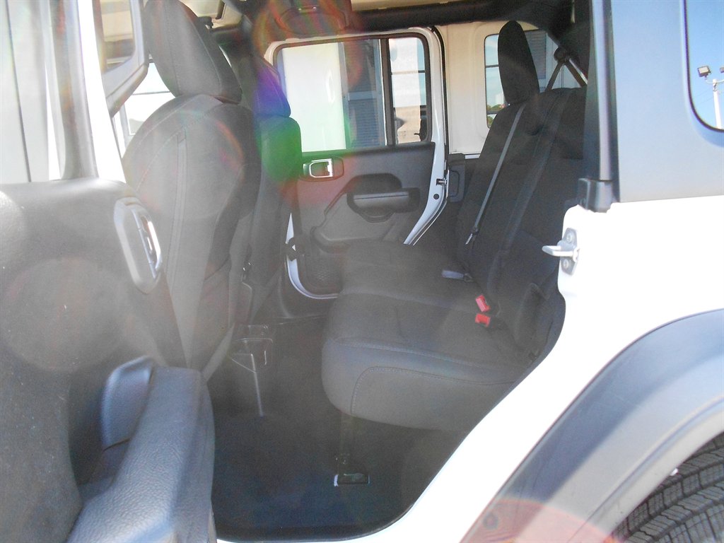 2022 Jeep Wrangler - $20,250