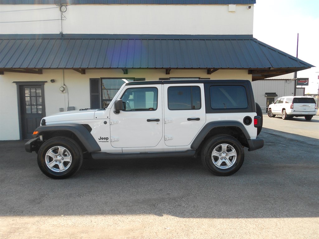 2022 Jeep Wrangler - $20,250