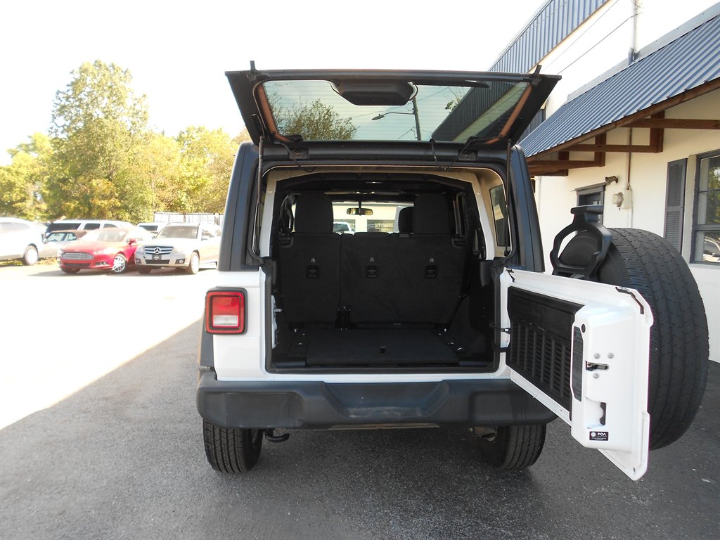 2022 Jeep Wrangler - $20,250