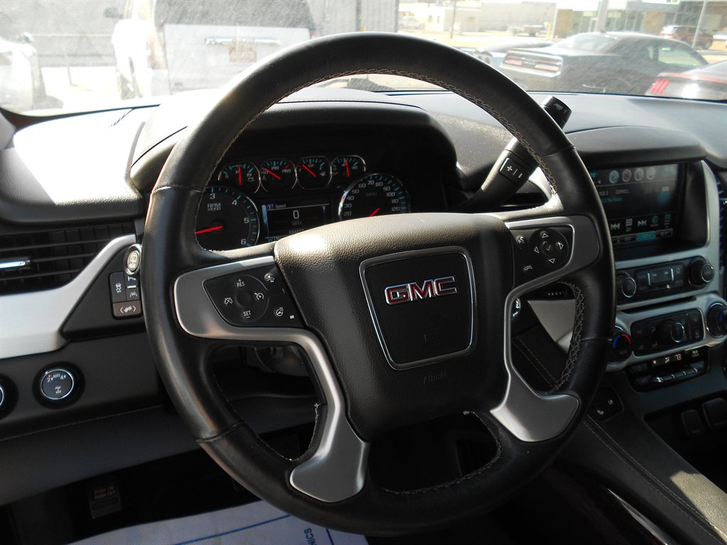 2020 GMC Yukon SLT photo