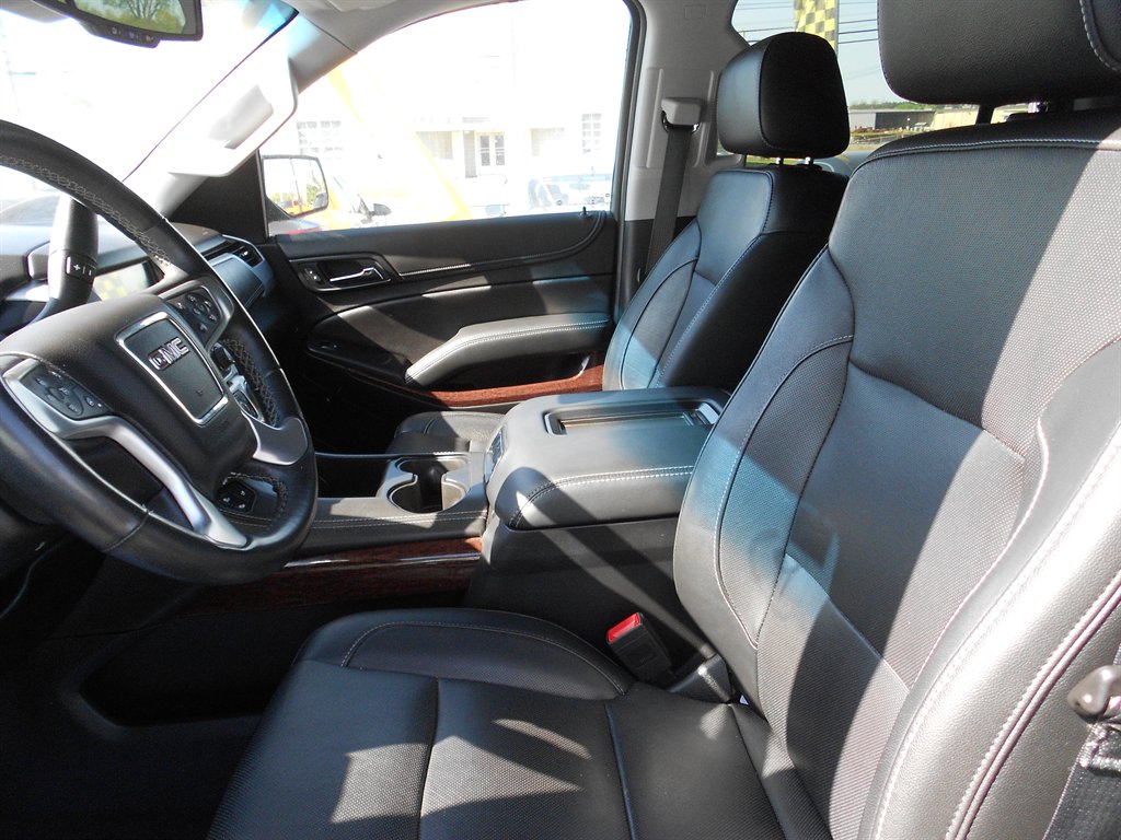 2020 GMC Yukon SLT photo