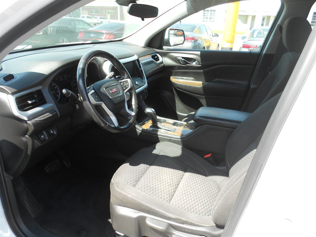 2019 GMC Acadia SLE1 photo