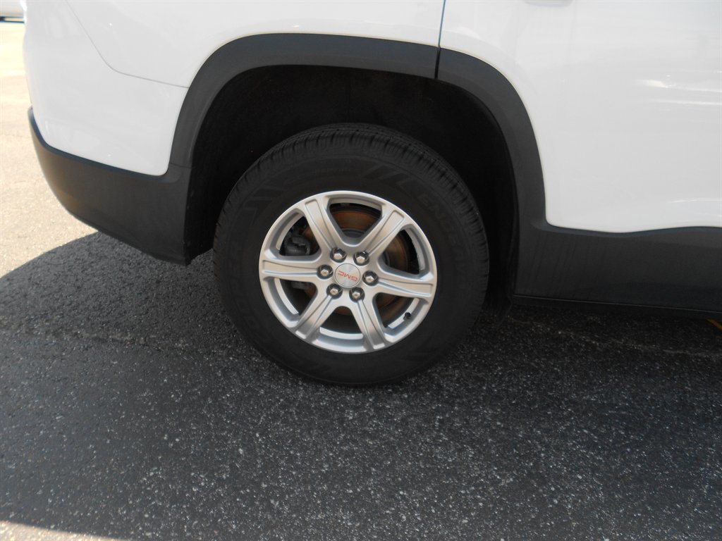 2019 GMC Acadia SLE1 photo