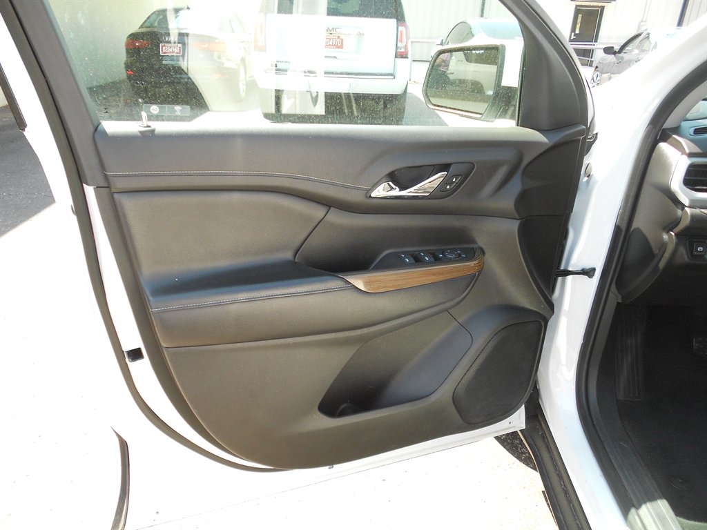 2019 GMC Acadia SLE1 photo