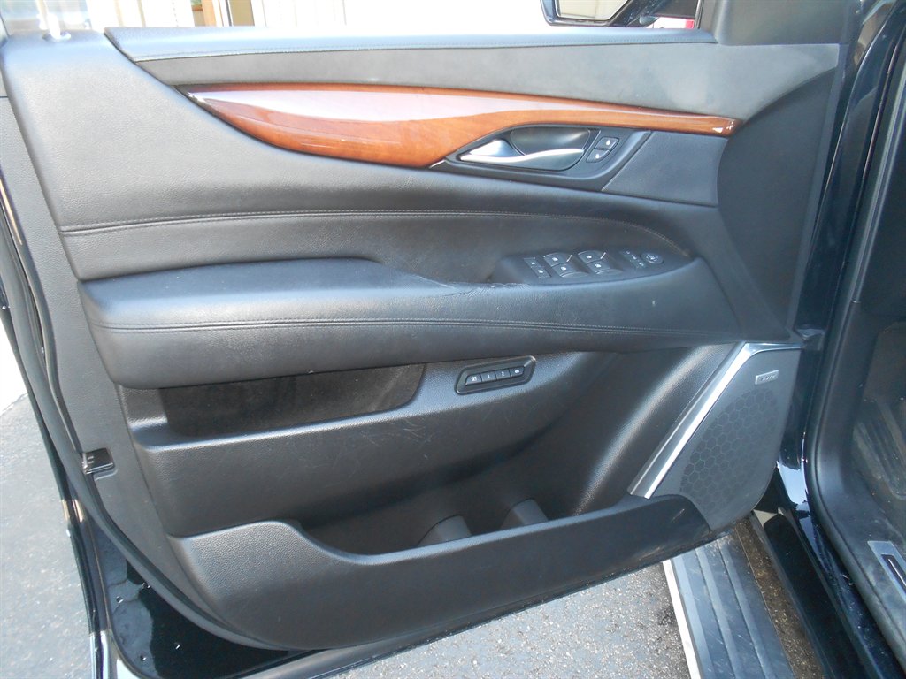 2015 Cadillac Escalade Premium photo