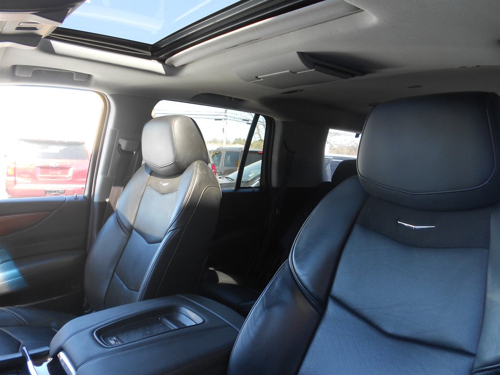 2015 Cadillac Escalade Premium photo