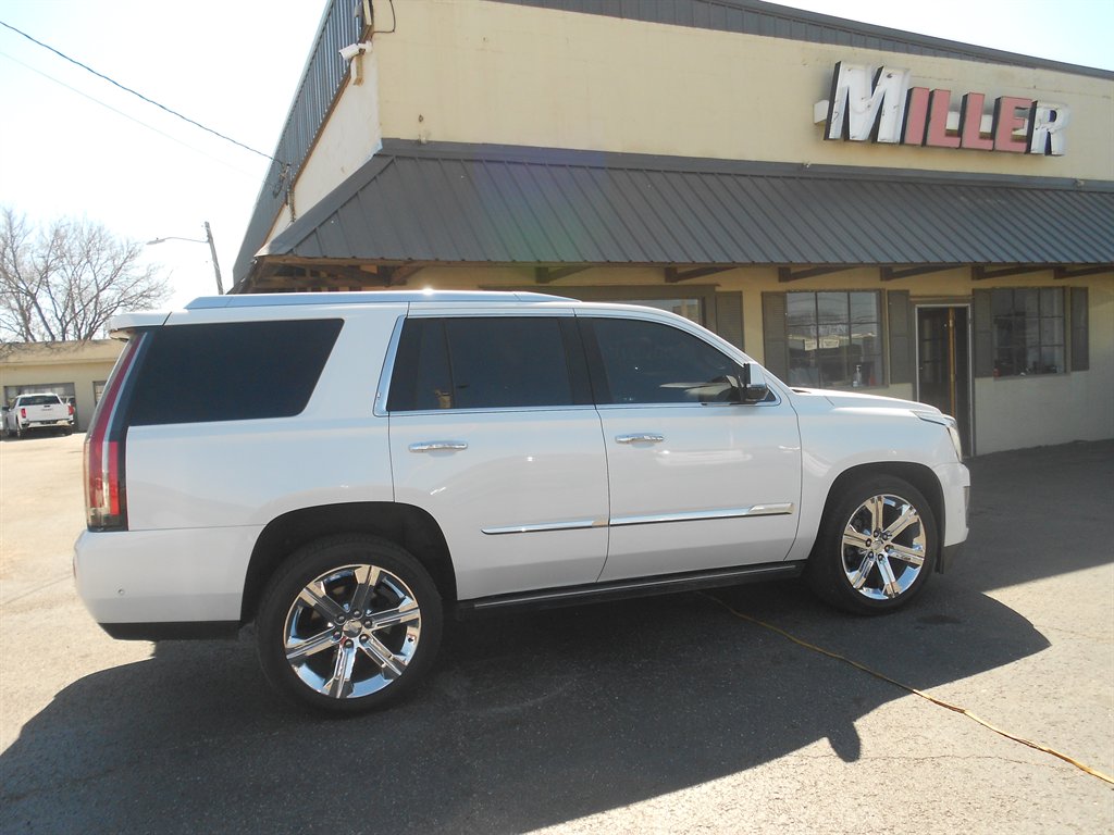 2018 Cadillac Escalade Premium photo
