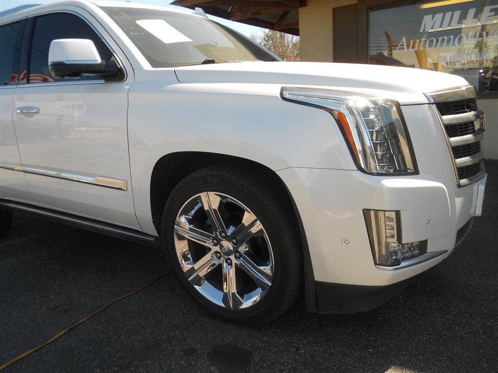 2018 Cadillac Escalade Premium photo