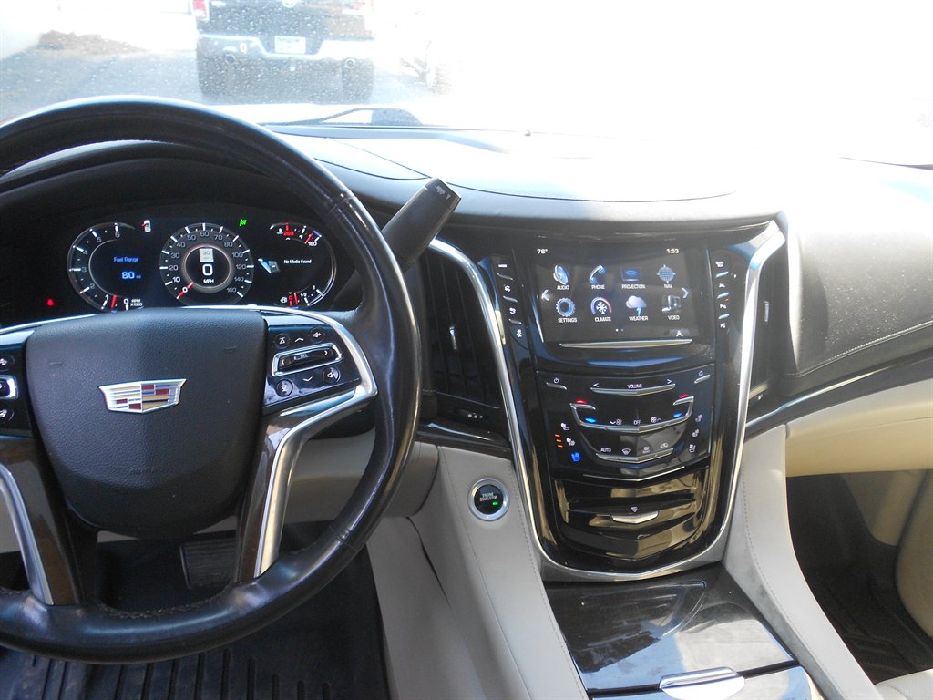 2018 Cadillac Escalade Premium photo