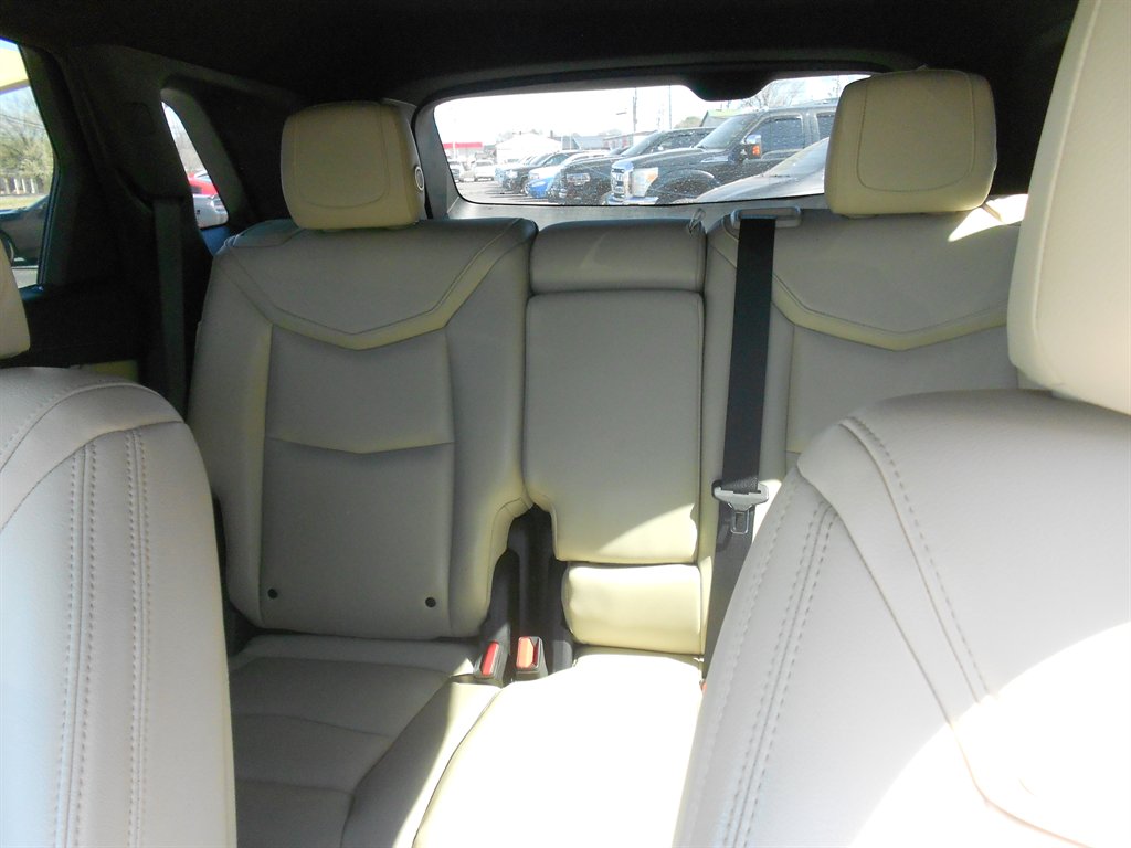 2017 Cadillac XT5 photo