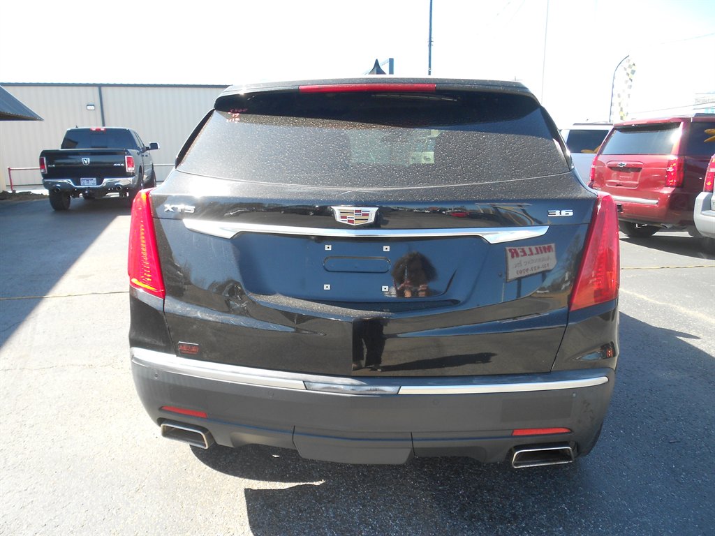 2017 Cadillac XT5 photo