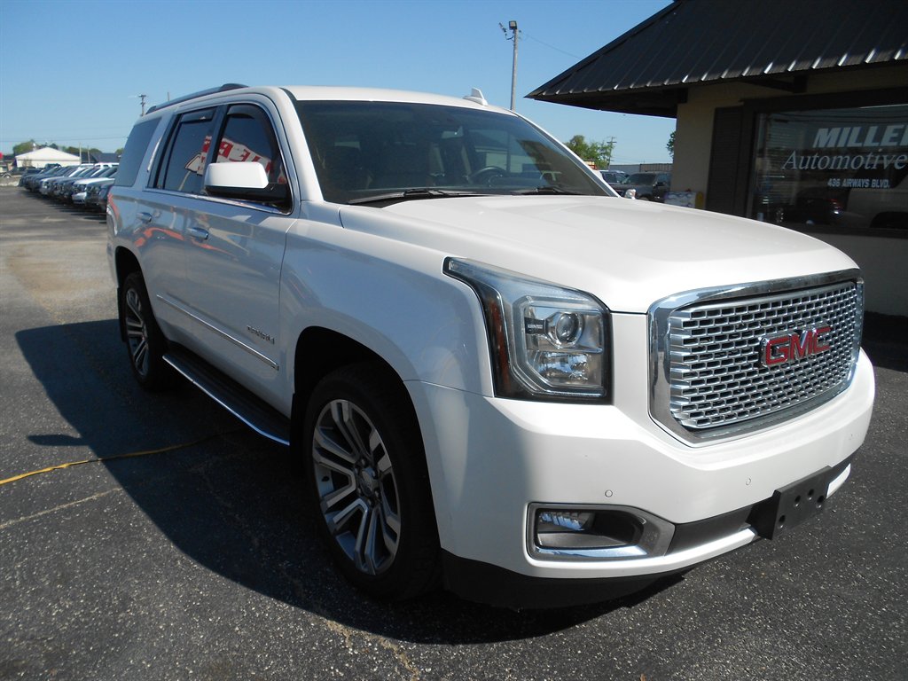 2017 GMC Yukon Denali photo
