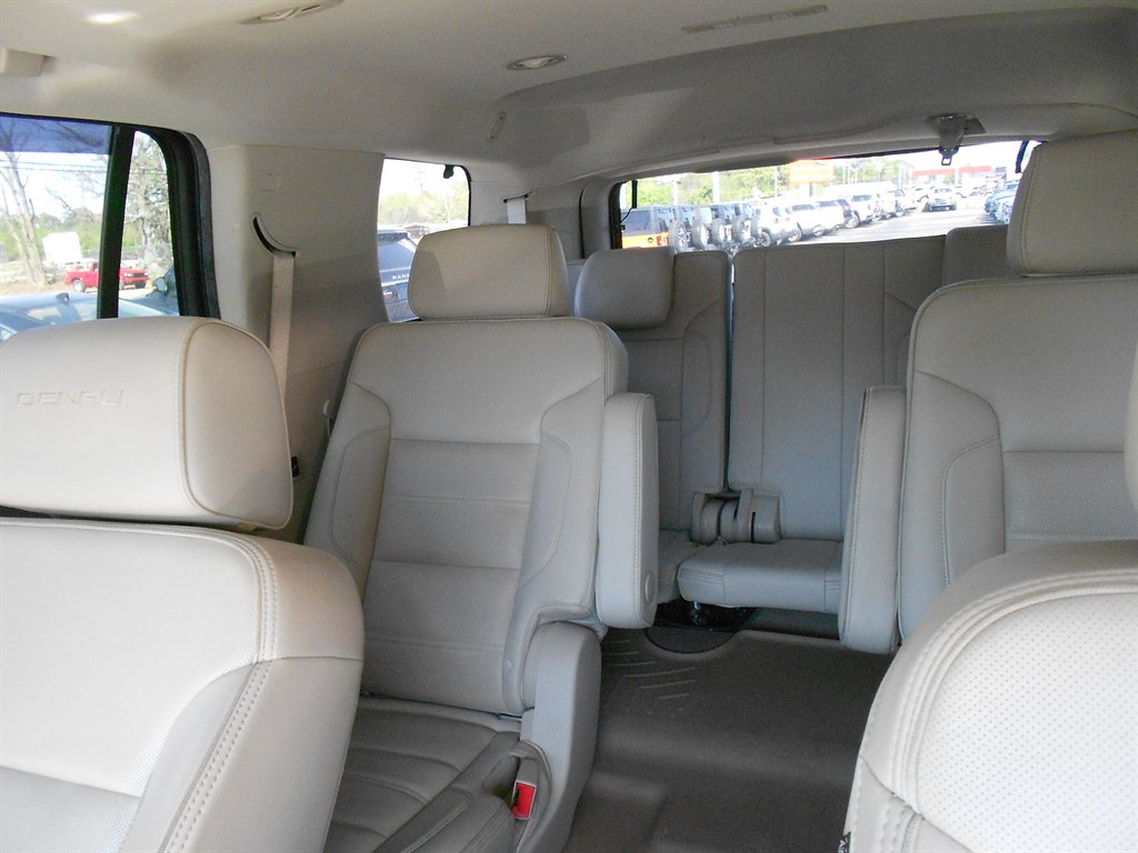 2017 GMC Yukon Denali photo