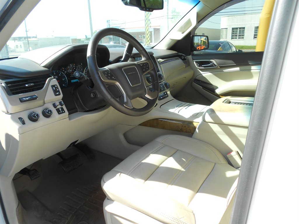 2017 GMC Yukon Denali photo