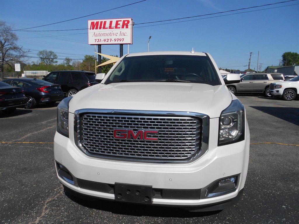 2017 GMC Yukon Denali photo