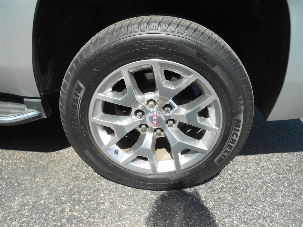 2020 Chevrolet Tahoe - $29,950
