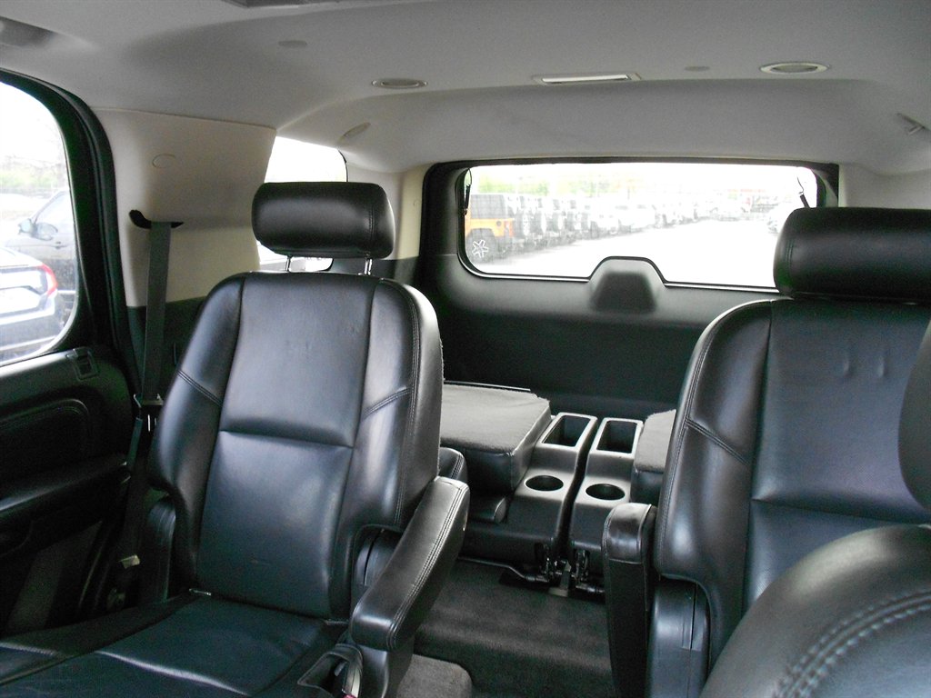 2010 GMC Yukon Denali photo