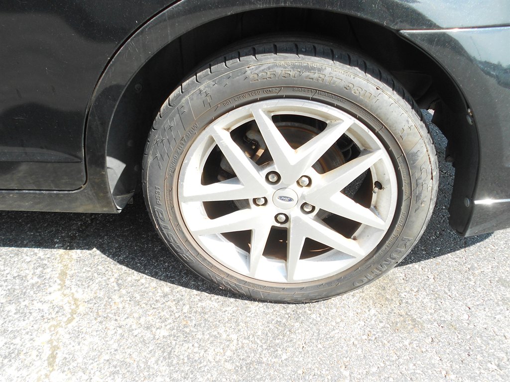 2012 Ford Fusion SEL photo