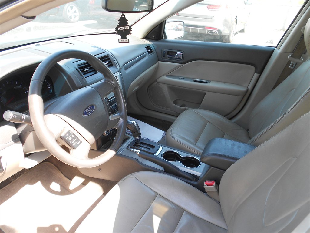 2012 Ford Fusion SEL photo
