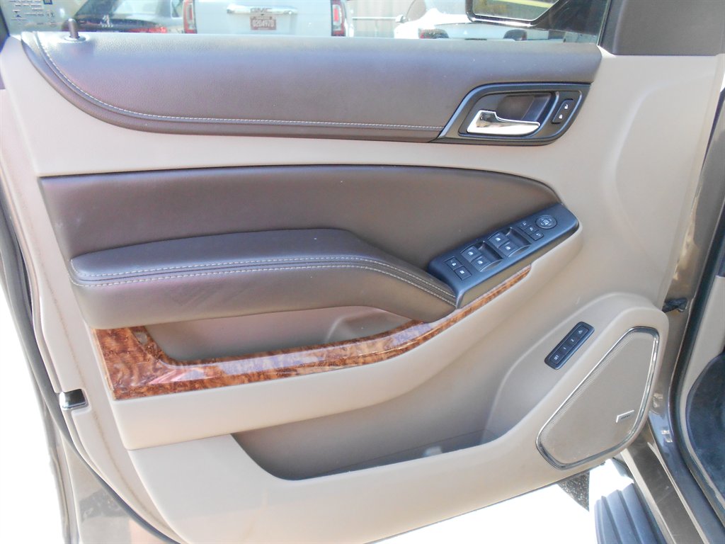 2015 Chevrolet Suburban LTZ 1500 photo
