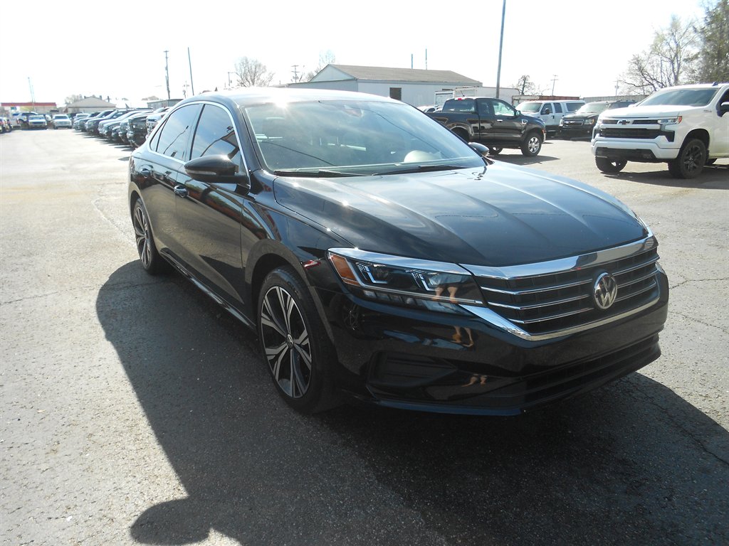2022 Volkswagen Passat SE photo