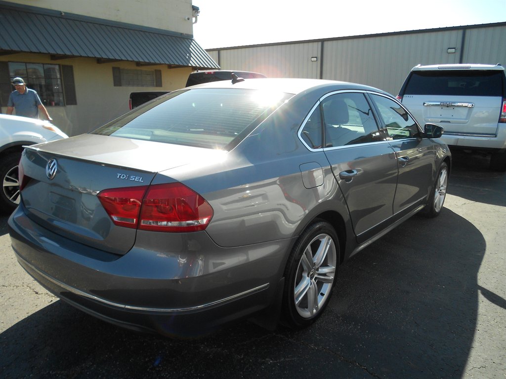 2014 Volkswagen Passat TDI SEL Premium photo