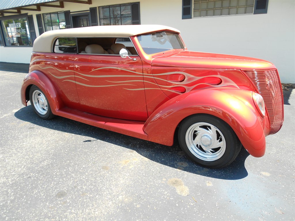 1937 Ford Custom Deluxe - $39,000