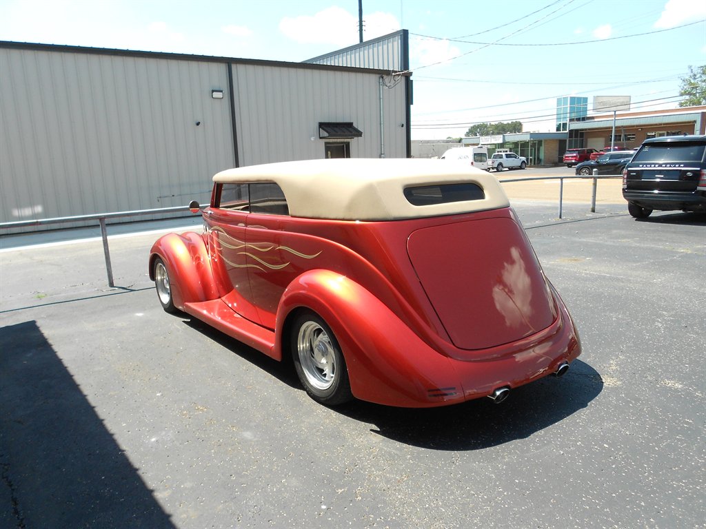 1937 Ford Custom Deluxe - $39,000