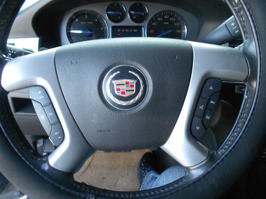 2007 Cadillac Escalade - $8,400
