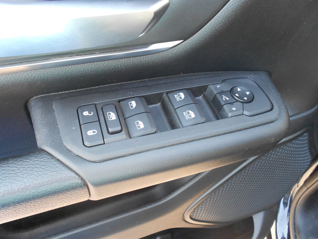 2025 Ram 1500 - $38,500