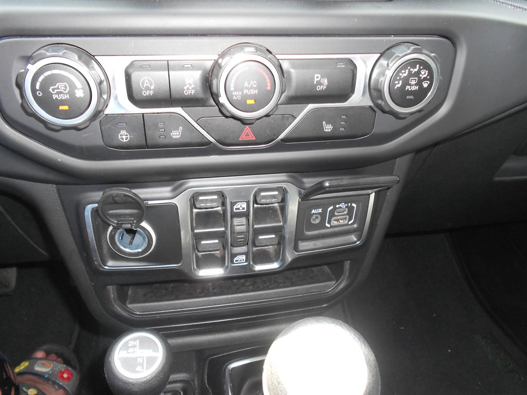 2021 Jeep Gladiator - $30,880