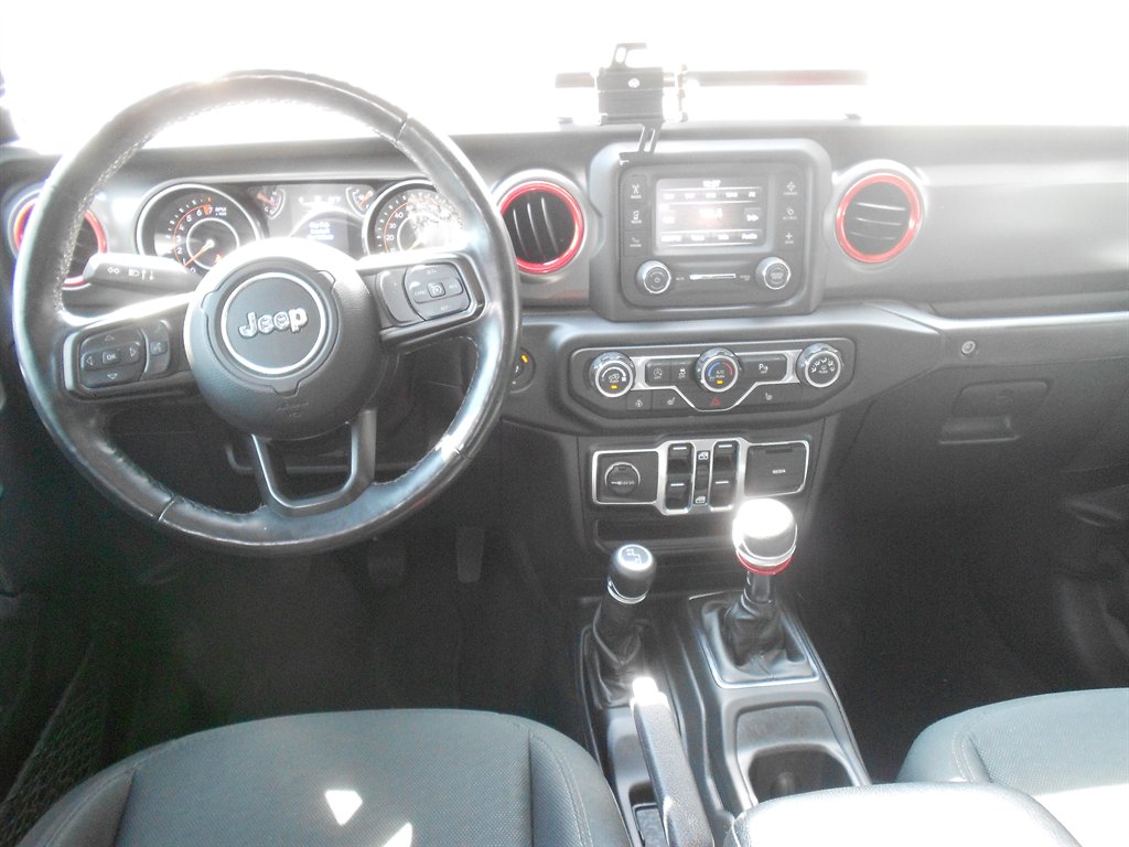 2021 Jeep Gladiator - $30,880