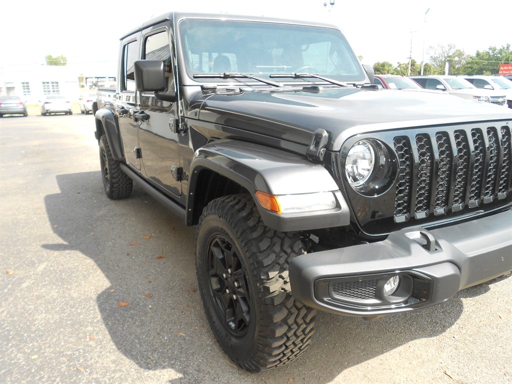 2021 Jeep Gladiator - $30,880