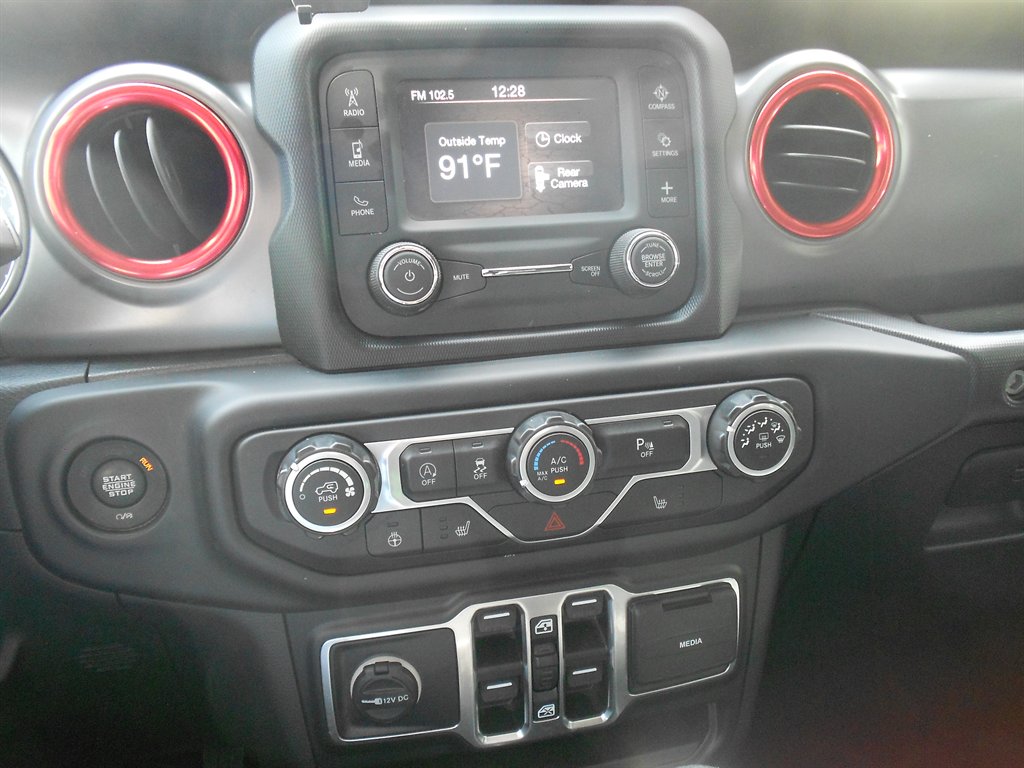 2021 Jeep Gladiator - $30,880