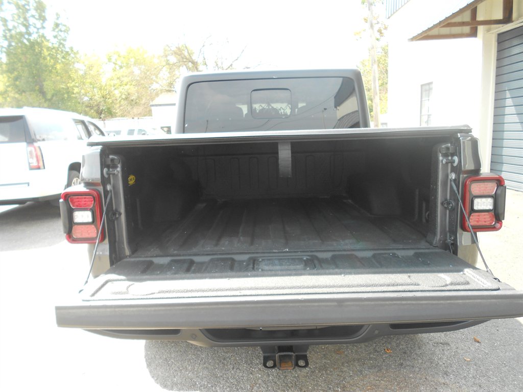 2021 Jeep Gladiator - $30,880