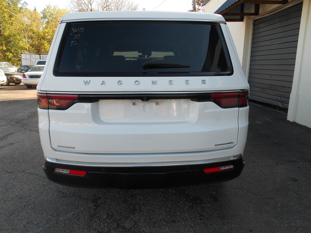 2023 Jeep Wagoneer L - $38,995