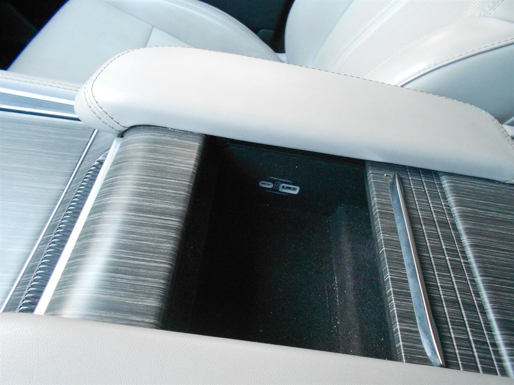 2023 Jeep Wagoneer L - $38,995