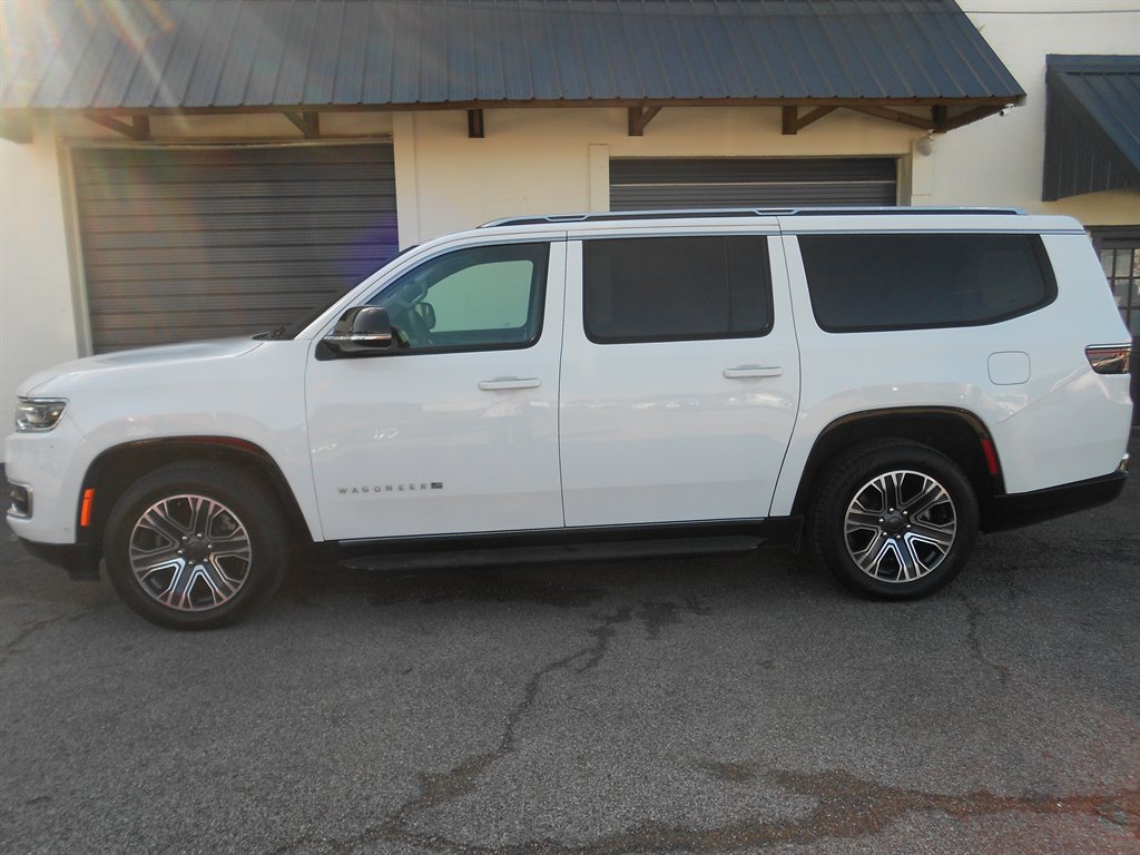 2023 Jeep Wagoneer L - $38,995