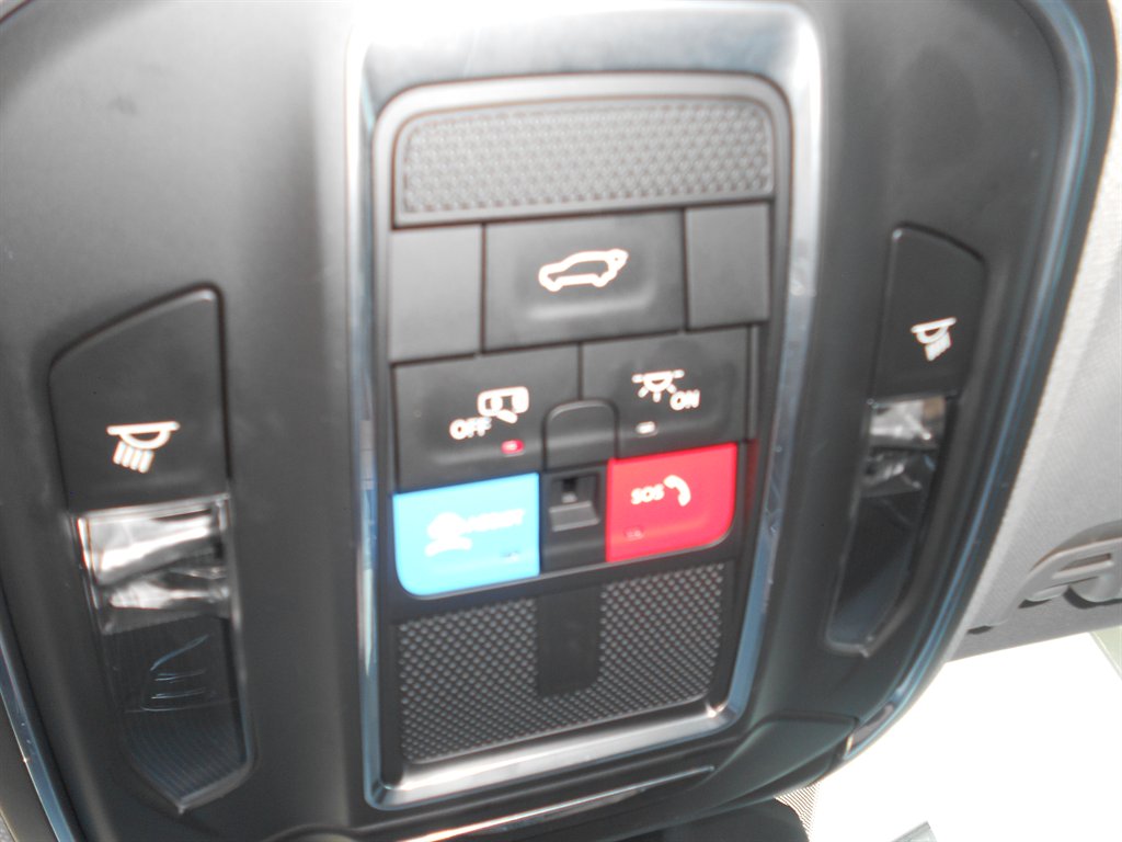 2023 Jeep Wagoneer L - $38,995