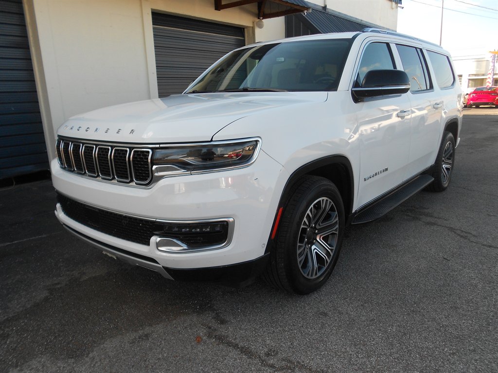 2023 Jeep Wagoneer L - $38,995
