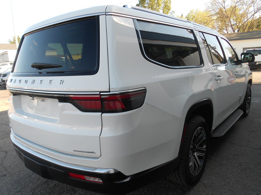 2023 Jeep Wagoneer L - $38,995